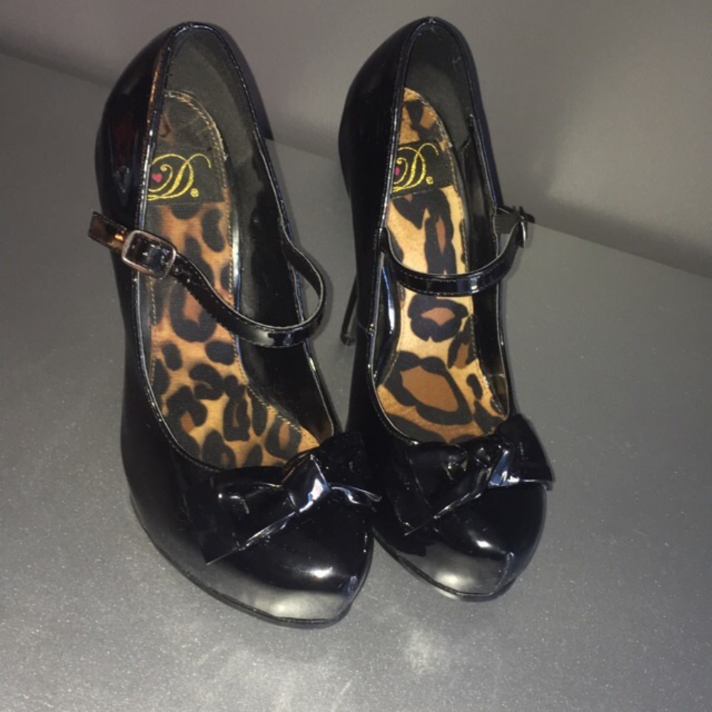 Black stilettos!
